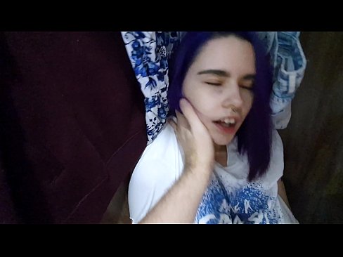 ❤️ Fann systur mína í skápnum og hjálpaði henni að koma ❌ Gæðaklám hjá okkur ❌